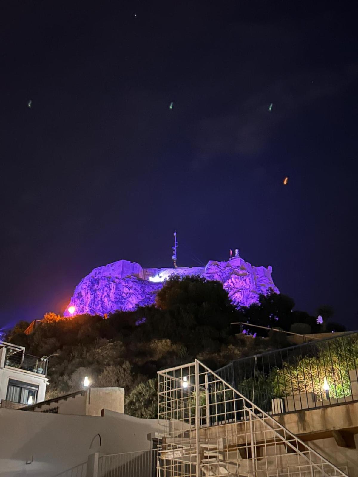 Private Terrace-Romantic-Sea, Castle Views-Central Alicante Exterior foto
